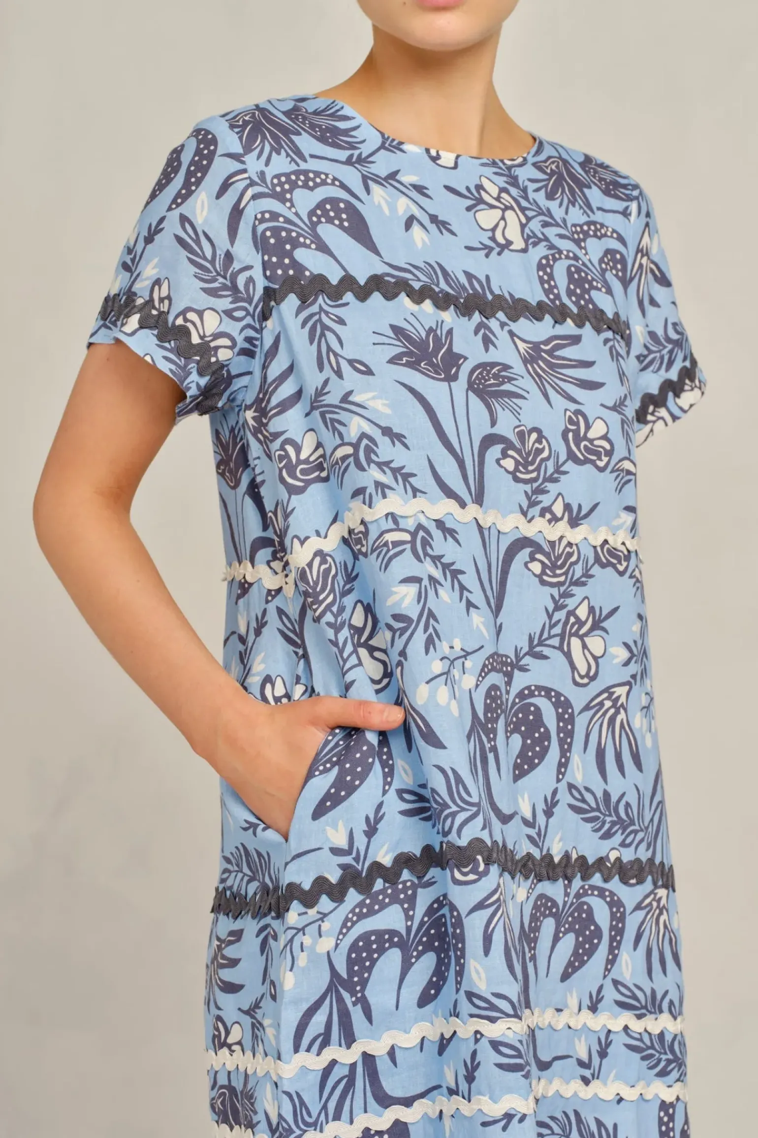 Alessandra Claudette Wave Dress Paradise - Cornflower