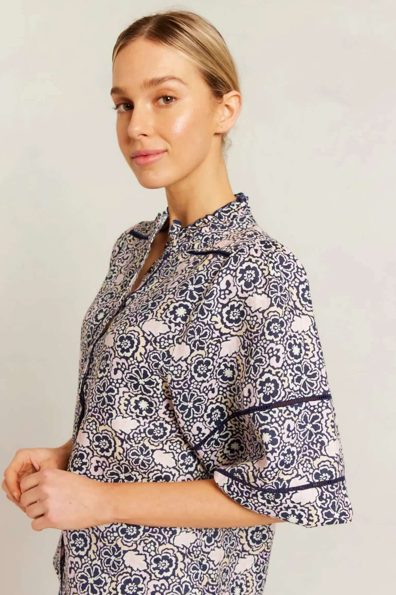 Alessandra Lia Shirt Raya - Navy