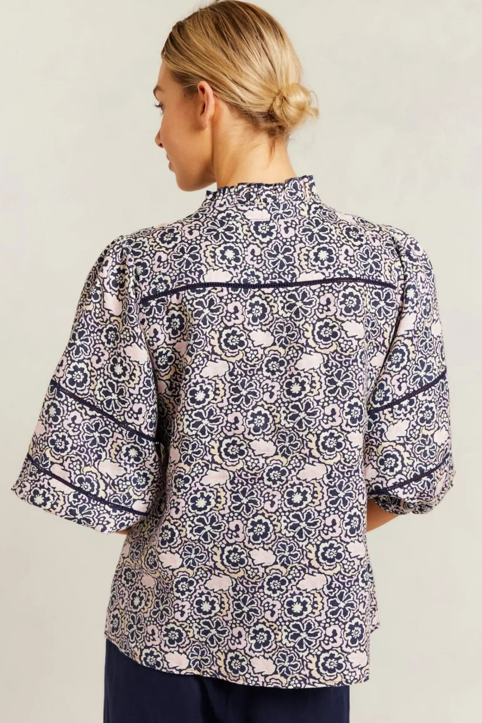 Alessandra Lia Shirt Raya - Navy