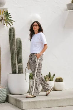 Ceres Life Relaxed Drawstring Pant - Leopard