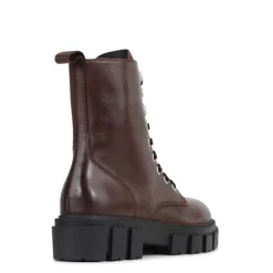 EOS Feature Leather Boot - Chestnut