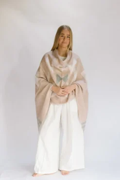 Hobo & Hatch Aztec Poncho- Vanilla