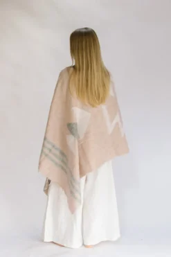Hobo & Hatch Aztec Poncho- Vanilla