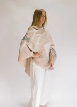Hobo & Hatch Aztec Poncho- Vanilla
