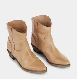 Ivylee Corrie Boot - Beige