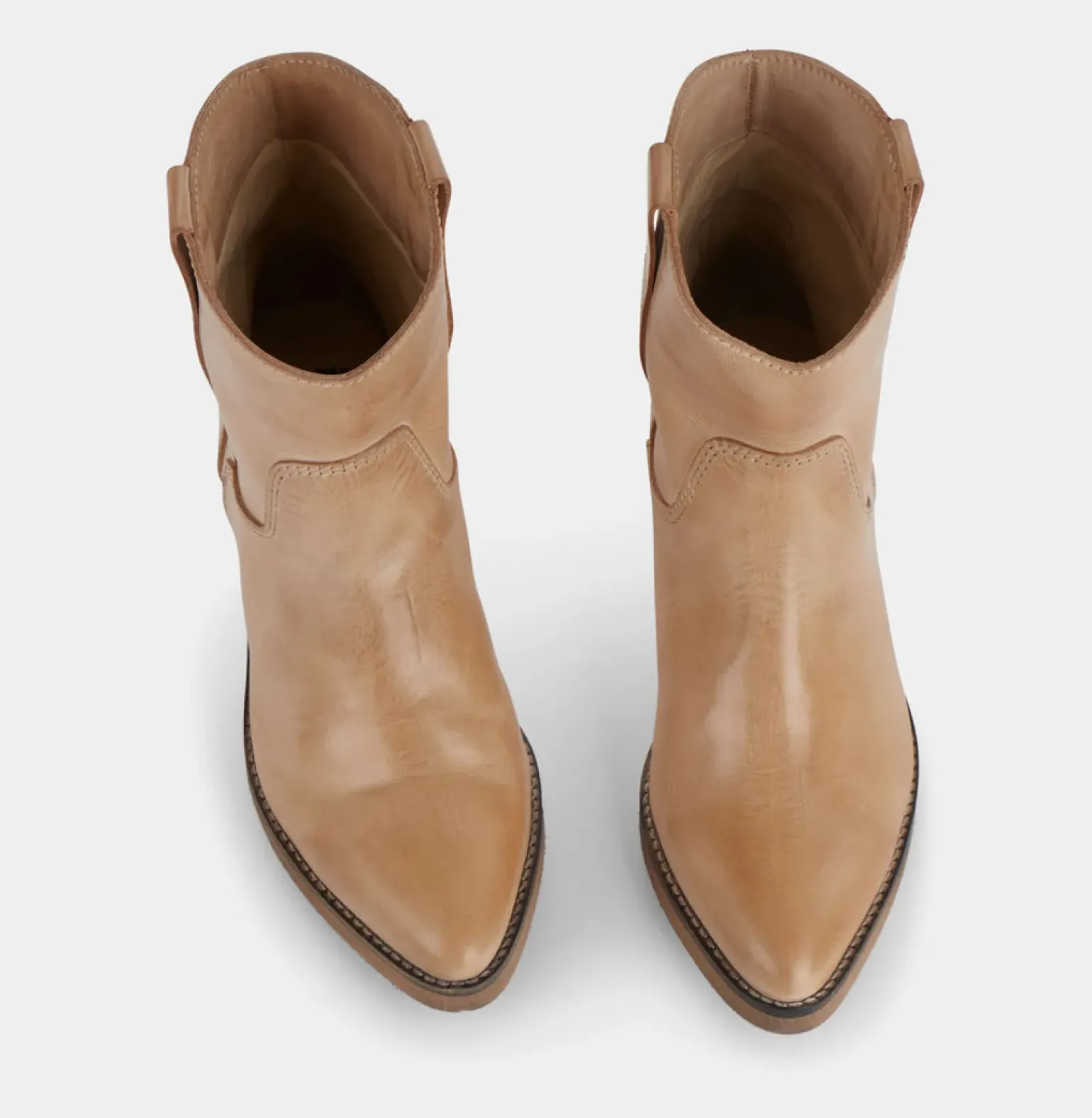 Ivylee Corrie Boot - Beige