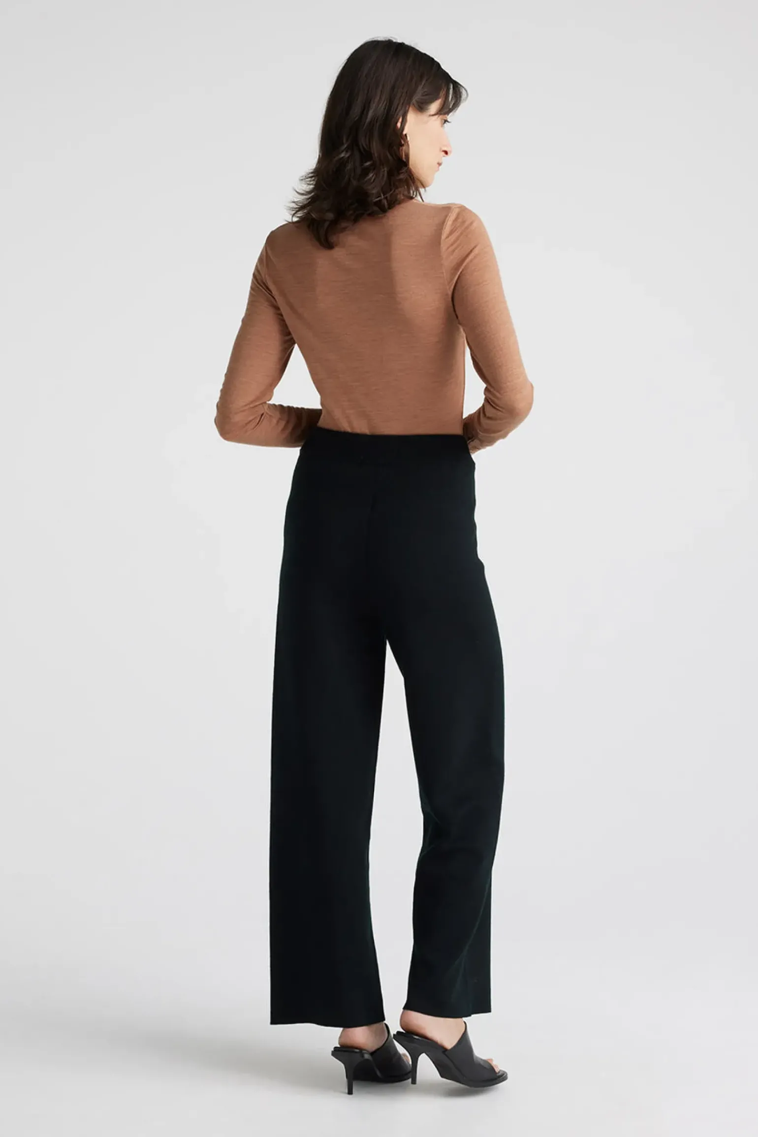 Toorallie Crew Merino Tee - Sand Dune